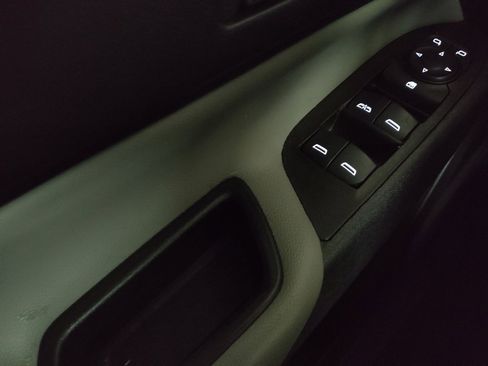 Used 2023 Chevrolet Equinox LT w/ Driver Convenience Package image 27