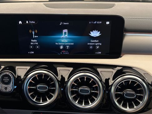 Used 2022 Mercedes-Benz CLA 250 4MATIC image 24