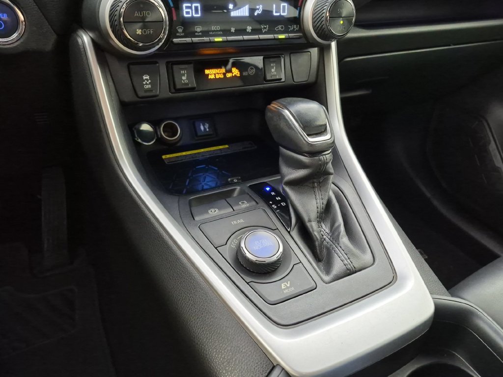 Used 2019 Toyota RAV4 XSE AWD/4WD image 21