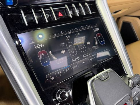 Used 2021 Lamborghini Urus image 25
