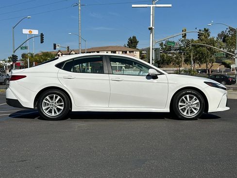 Used 2025 Toyota Camry LE FWD image 6