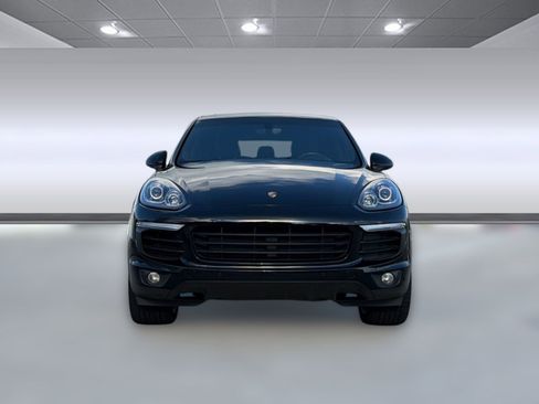 Used 2018 Porsche Cayenne S AWD/4WD image 5