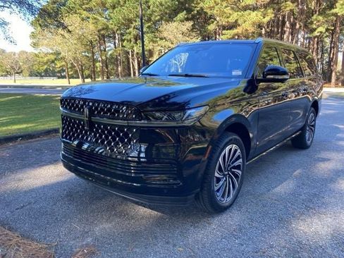 New 2025 Lincoln Navigator L Black Label image 7