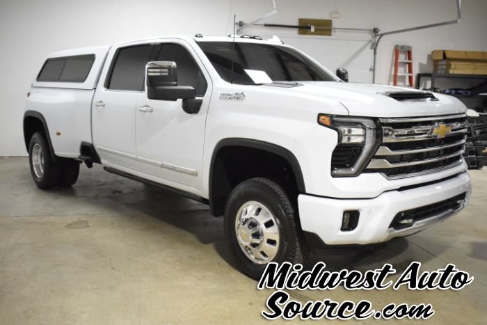 Used 2026 Chevrolet Silverado 3500 High Country w/ High Country Premium Package AWD/4WD image 6