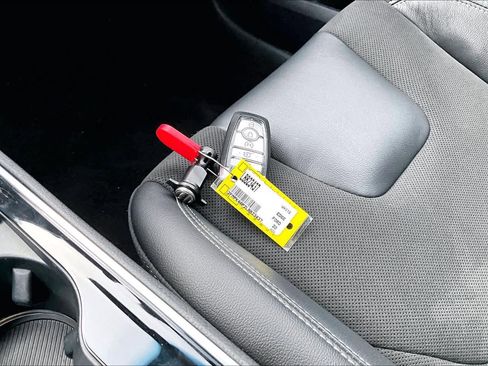 Used 2020 Ford Edge ST w/ Cold Weather Package image 15