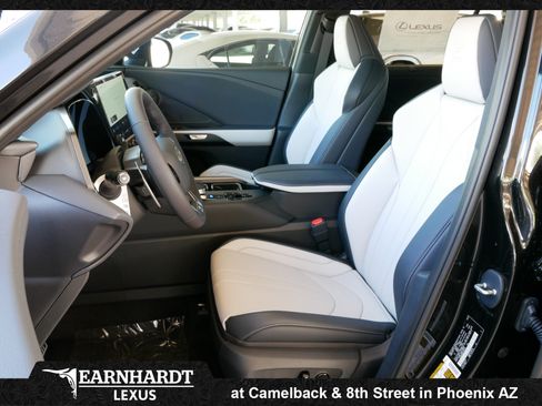 New 2026 Lexus TX 500h AWD image 2