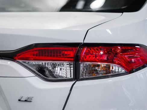 Used 2024 Toyota Corolla LE image 6