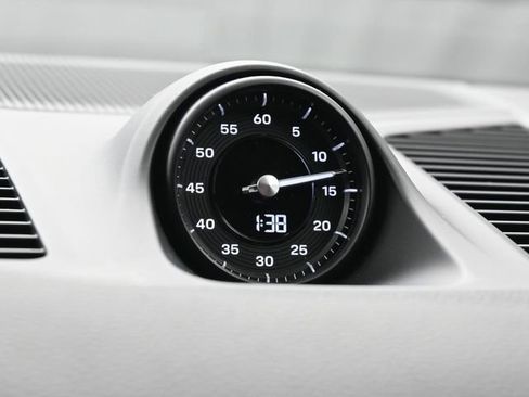 Used 2024 Porsche Cayenne image 14