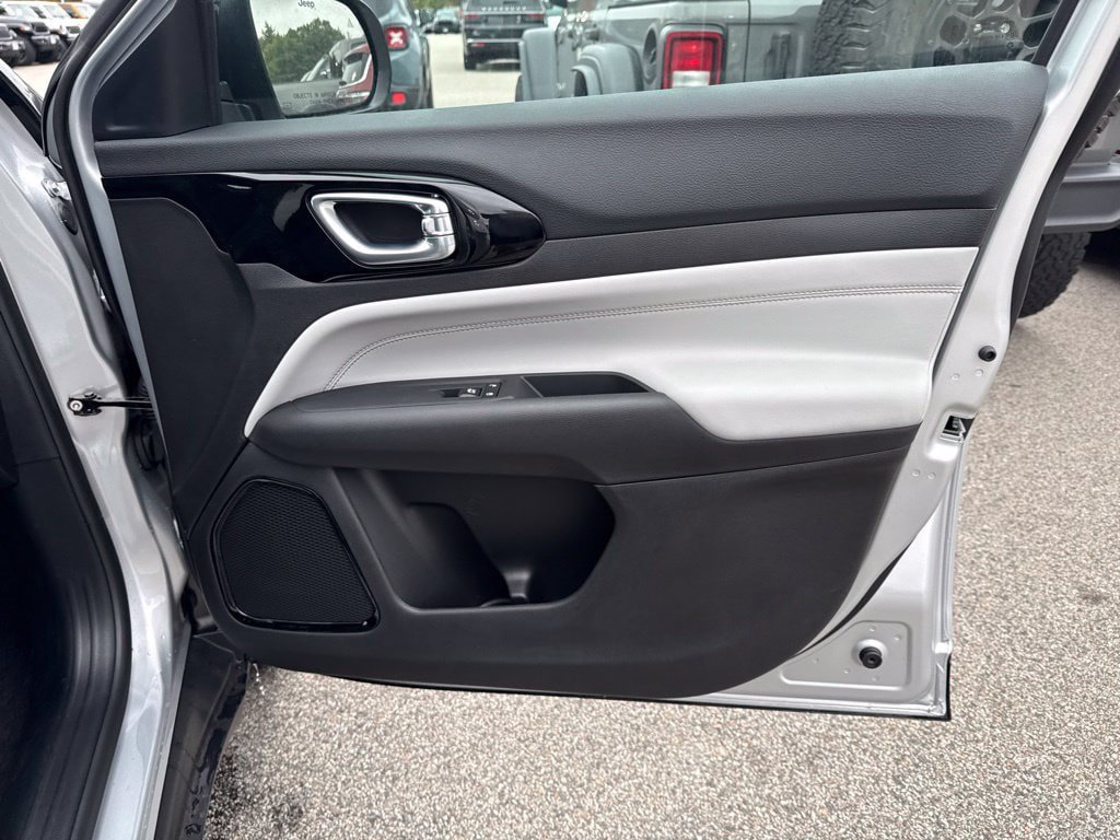 New 2026 Jeep Compass Limited AWD/4WD image 27