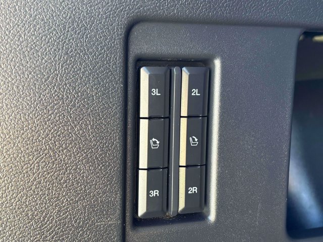 Used 2024 Ford Expedition XLT AWD/4WD image 44