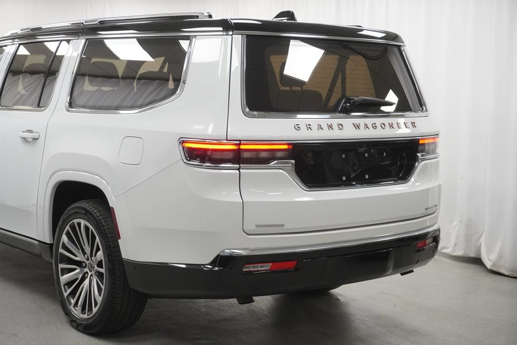 Used 2023 Jeep Grand Wagoneer L Series III w/ HD Trailer Tow Package AWD/4WD image 27