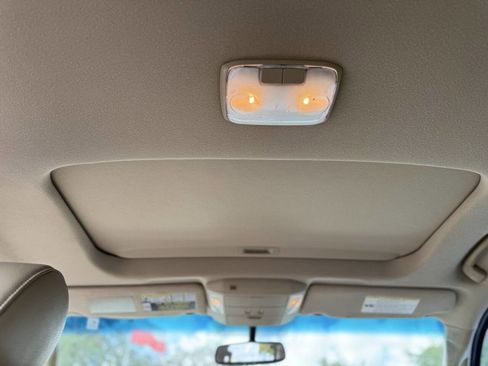 Used 2010 Toyota Tundra Limited image 25