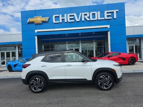 New 2026 Chevrolet TrailBlazer RS w/ Convenience Package AWD/4WD image 2