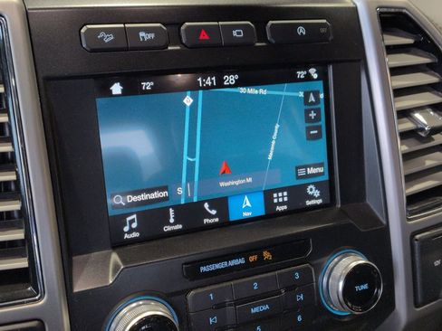 Certified 2018 Ford F150 Platinum w/ Technology Package image 34