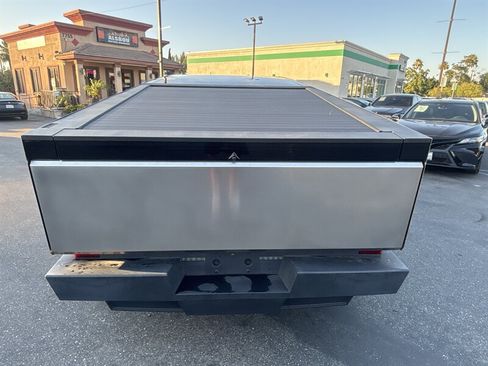 Used 2024 Tesla Cybertruck AWD Crew Cab image 6