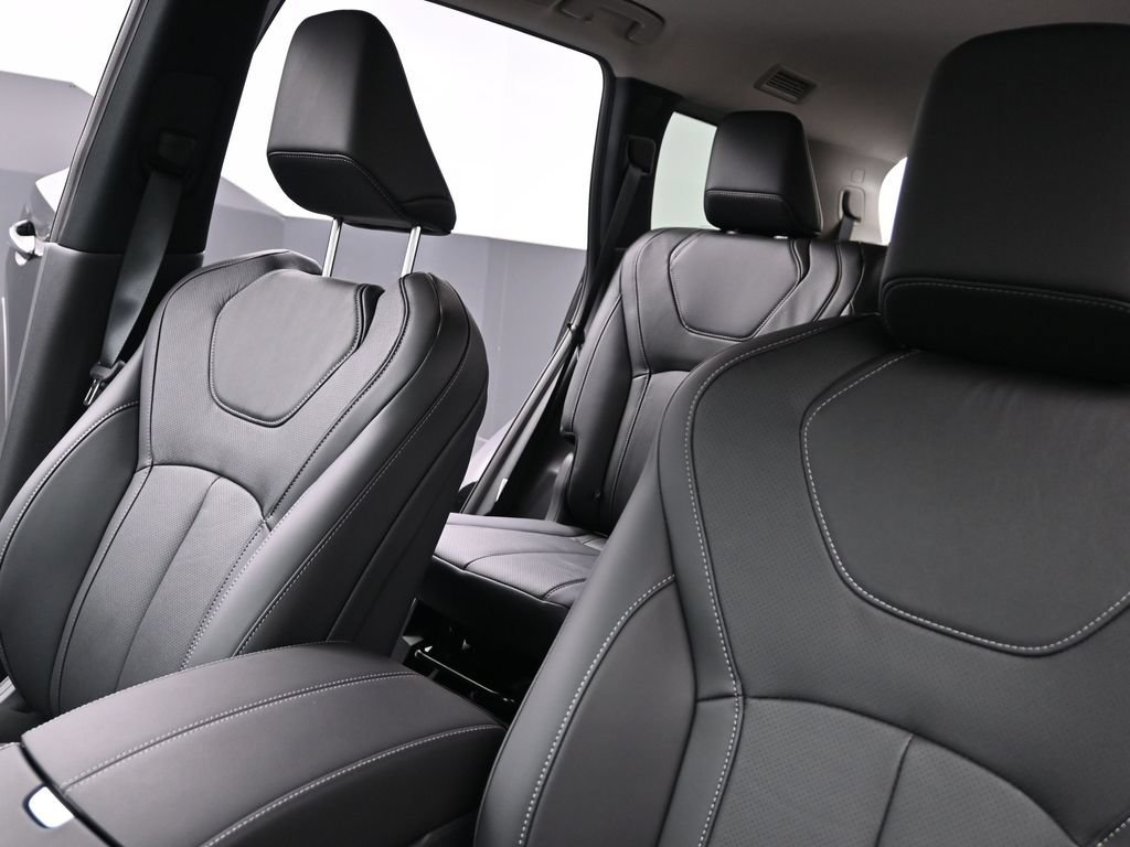 Certified 2025 INFINITI QX60 Luxe w/ Vision Package AWD/4WD image 22
