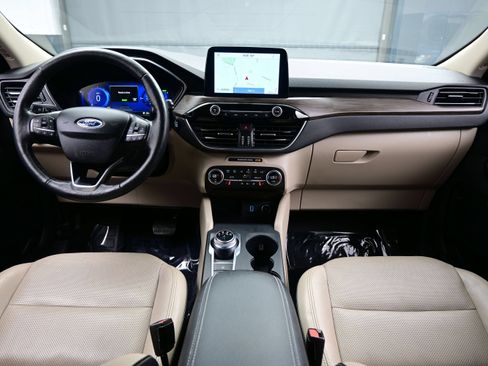 Used 2020 Ford Escape Titanium AWD/4WD image 17