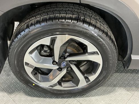 Used 2022 Subaru Forester Touring image 39