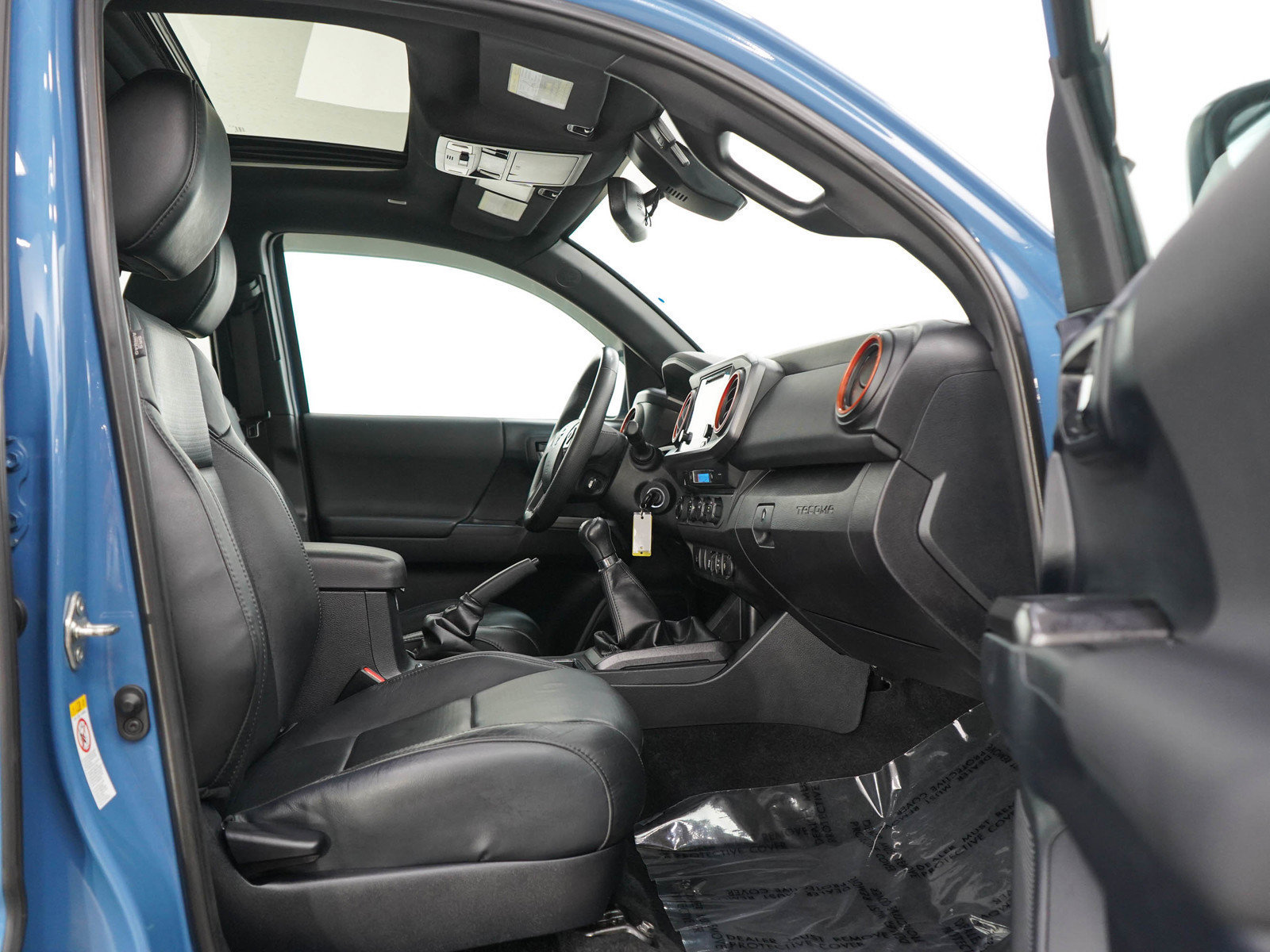 Used 2019 Toyota Tacoma TRD Sport AWD/4WD image 11