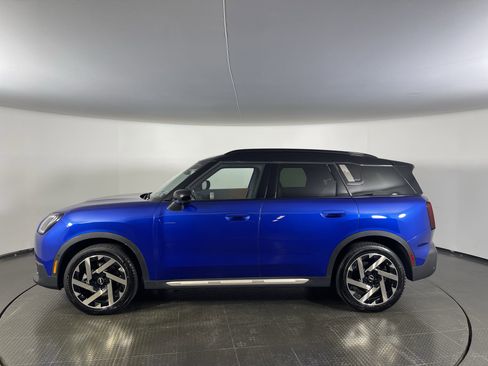 Used 2025 MINI Cooper Countryman S w/ Comfort Package Max image 11