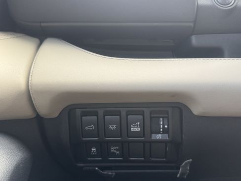 Used 2020 Subaru Ascent Limited w/ Popular Package #4 image 34