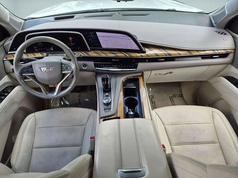Certified 2021 Cadillac Escalade Premium Luxury Platinum AWD/4WD image 20