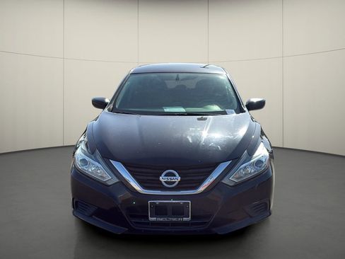 Used 2018 Nissan Altima 2.5 S w/ S Convenience Package FWD image 2