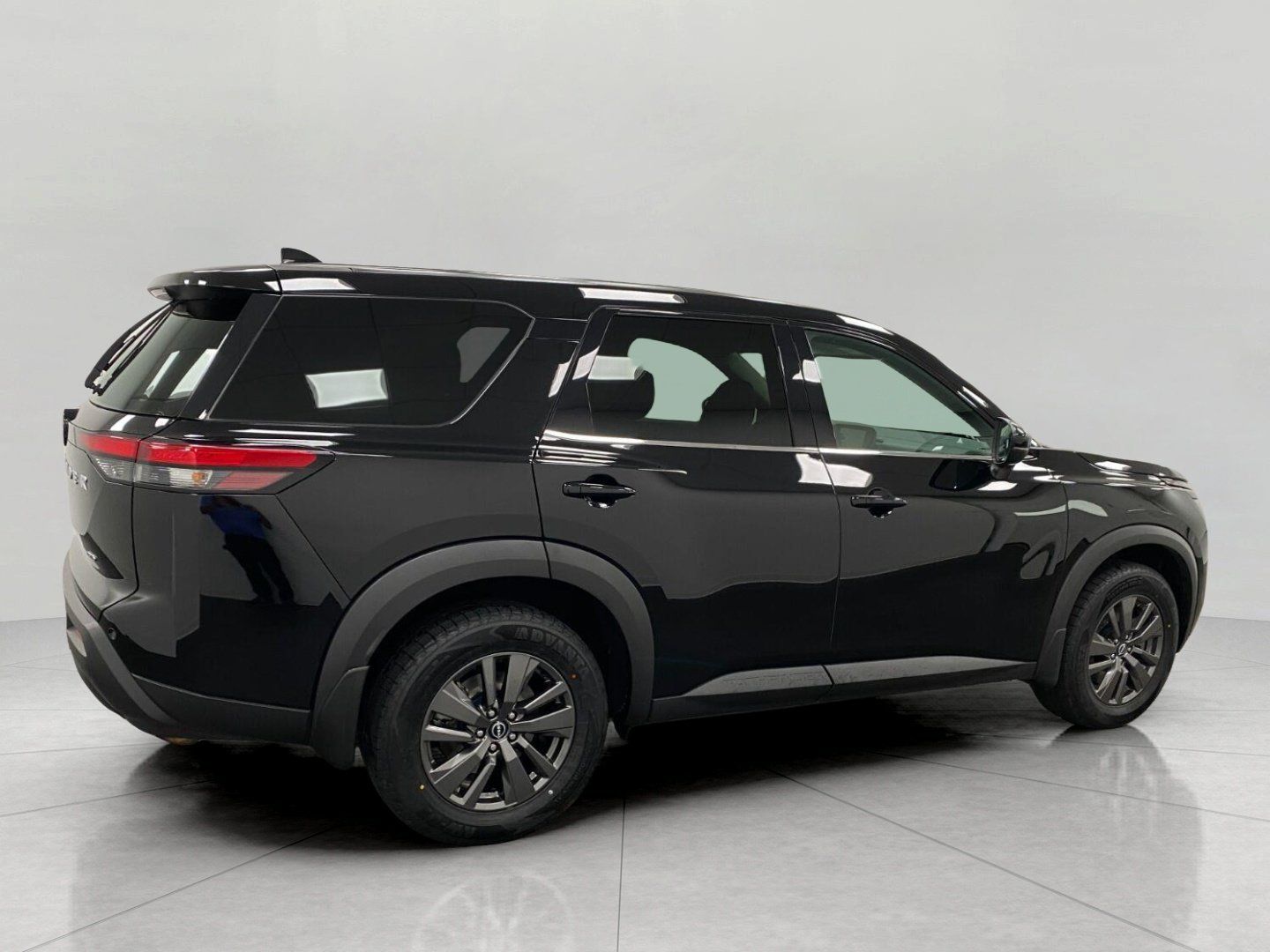 Used 2022 Nissan Pathfinder S AWD/4WD image 3