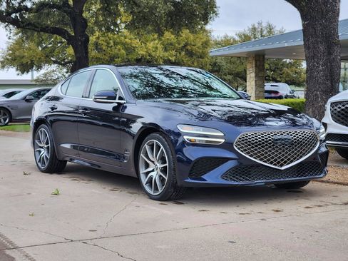 Used 2023 Genesis G70 2.0T image 3