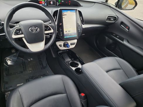 Used 2018 Toyota Prius Prime Plus image 19