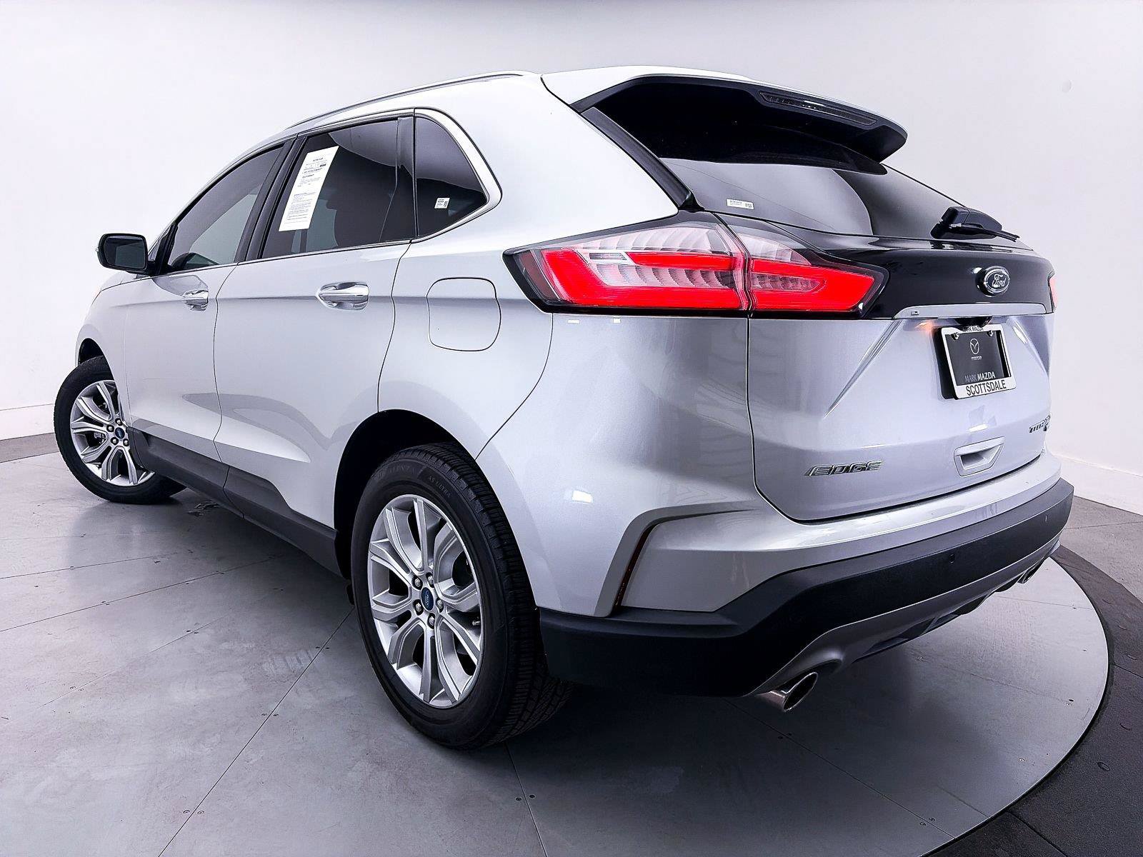 Used 2019 Ford Edge Titanium FWD image 2