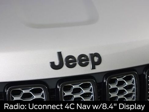 Used 2019 Jeep Grand Cherokee Laredo AWD/4WD image 20