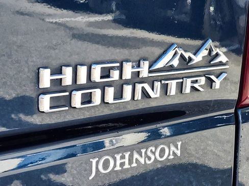 Used 2021 Chevrolet Silverado 1500 High Country image 12