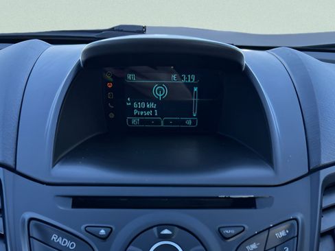 Used 2015 Ford Fiesta SE image 11