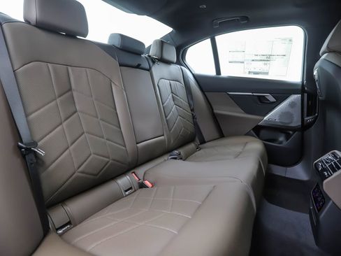 Used 2026 BMW 530i xDrive 530i xDrive w/ Premium Package image 29