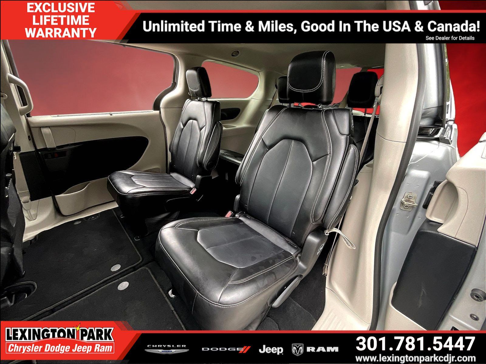 Used 2024 Chrysler Pacifica Touring-L FWD image 21