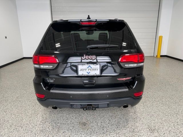 Used 2019 Jeep Grand Cherokee Trailhawk w/ Trailhawk Luxury Group AWD/4WD image 4