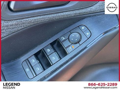 Used 2023 Nissan Rogue S image 15