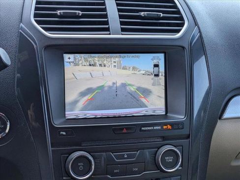 Used 2017 Ford Explorer XLT w/ Equipment Group 202A image 15