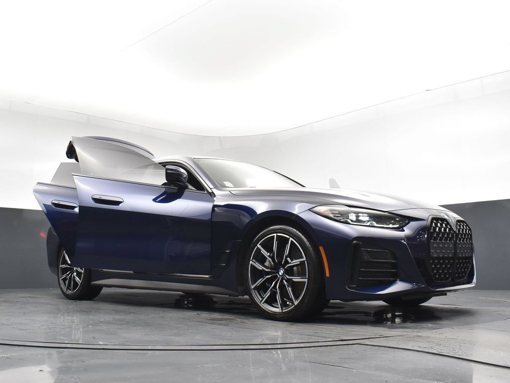 Used 2023 BMW 430i Gran Coupe xDrive w/ M Sport Package AWD/4WD image 33