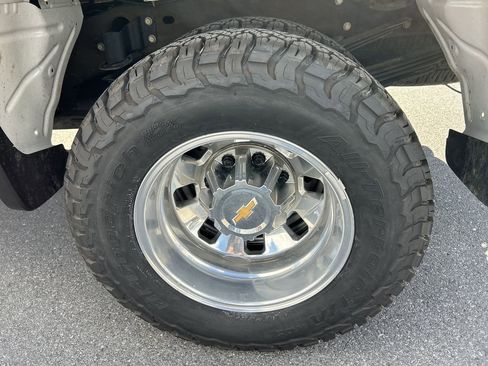 Used 2024 Chevrolet Silverado 3500 High Country w/ Technology Package image 10