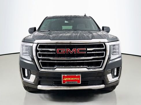 Used 2023 GMC Yukon SLT image 2
