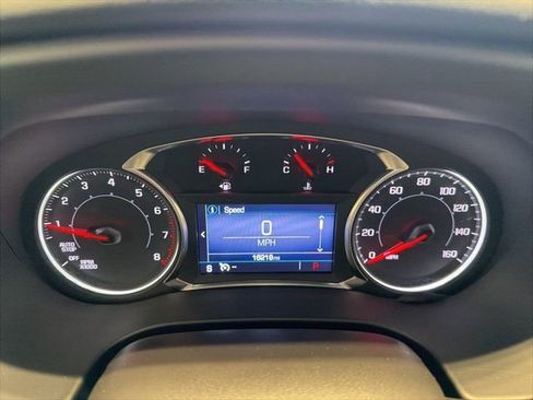 Certified 2023 GMC Acadia SLE w/ Driver Convenience Package image 20