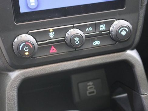 Used 2024 Ford Ranger XL image 14