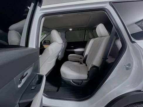 Used 2024 Toyota Grand Highlander Limited image 29