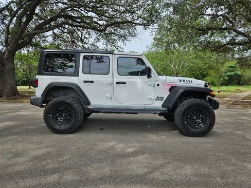 Used 2021 Jeep Wrangler Unlimited Sport image 3
