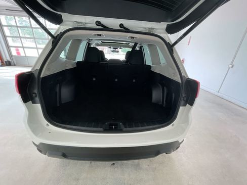 Used 2024 Subaru Forester Premium AWD/4WD image 24