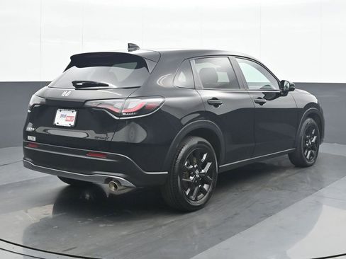 Used 2023 Honda HR-V Sport image 6