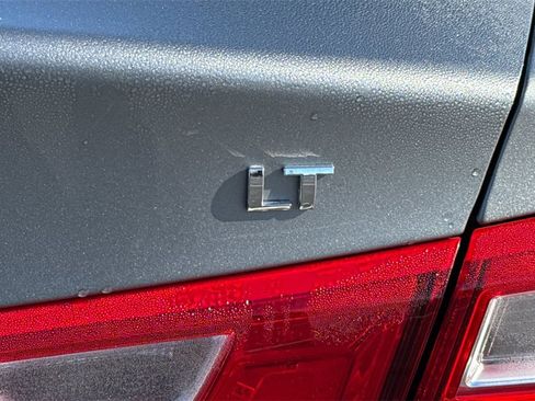 Used 2023 Chevrolet Malibu LT image 12