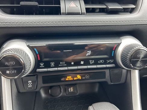 Used 2024 Toyota RAV4 XLE image 15